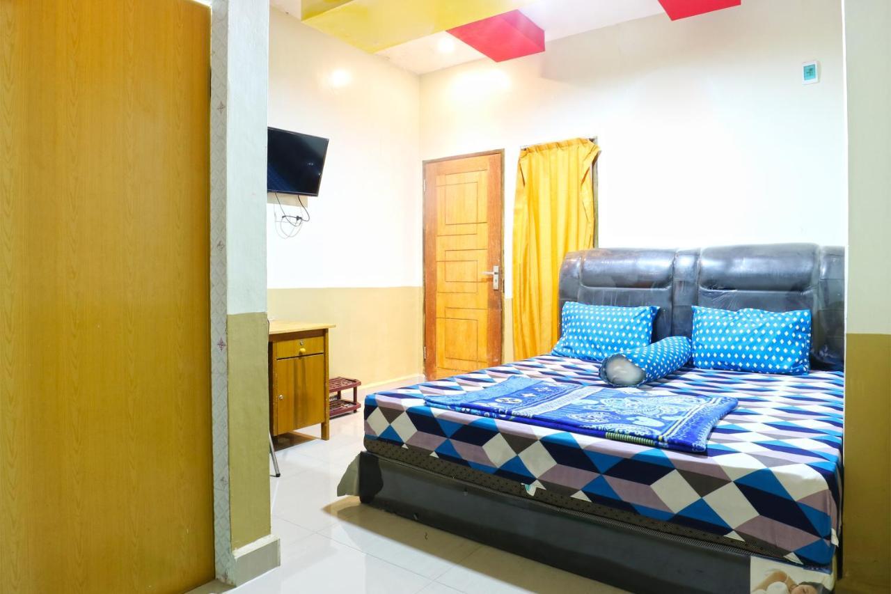 Penginapan Medan Exterior foto